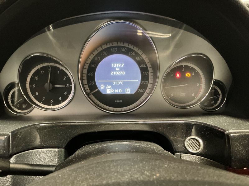 Mercedes-Benz E-Klasse E 220 CDI BlueEfficiency Avantgarde 2012 – снимка 13