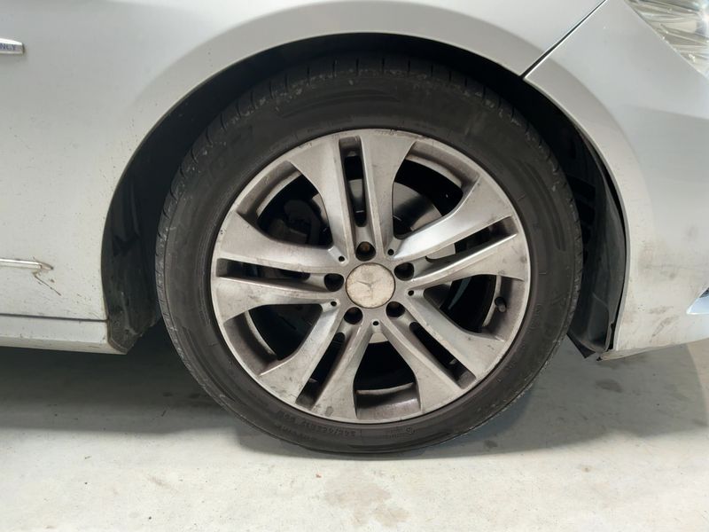 Mercedes-Benz E-Klasse E 220 CDI BlueEfficiency Avantgarde 2012 – снимка 11