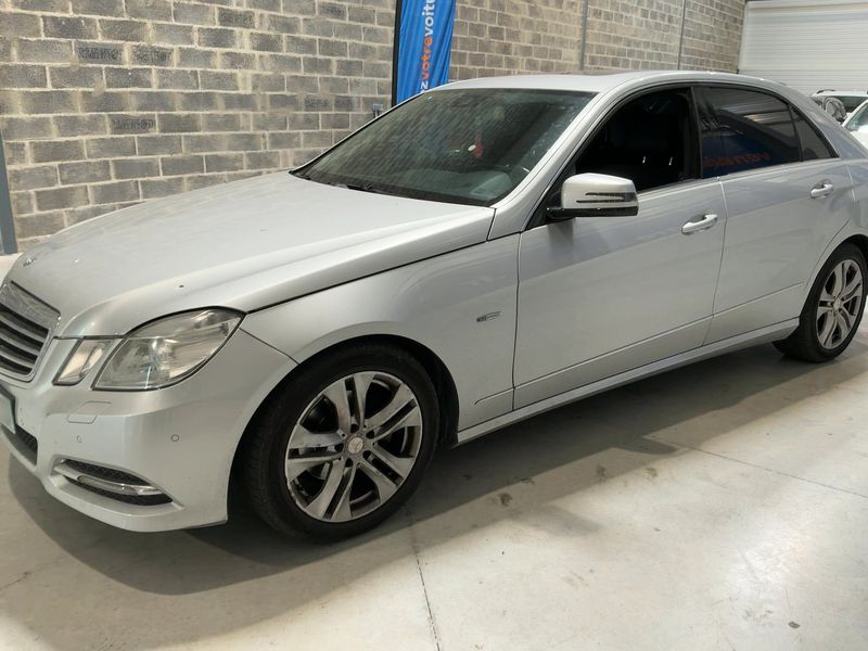 Mercedes-Benz E-Klasse E 220 CDI BlueEfficiency Avantgarde 2012 – снимка 2