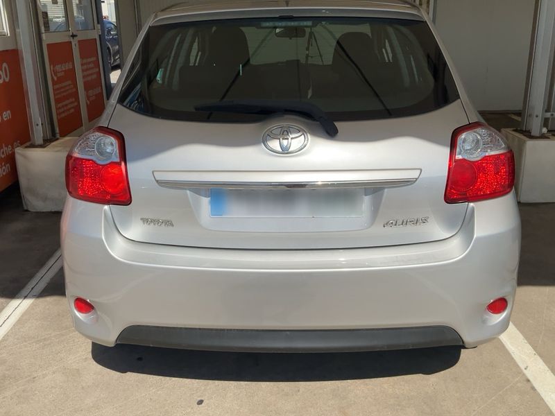 Toyota Auris 1.4 Turbodiesel Live 2010 – снимка 7