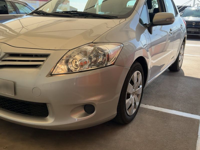 Toyota Auris 1.4 Turbodiesel Live 2010 – снимка 2
