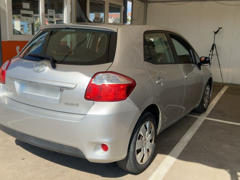 Toyota Auris 1.4 Turbodiesel Live 2010 – снимка 8