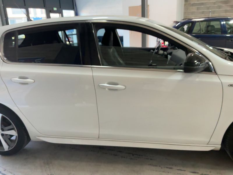 Peugeot 308 1.2 e-THP GT Line 2017 – снимка 10