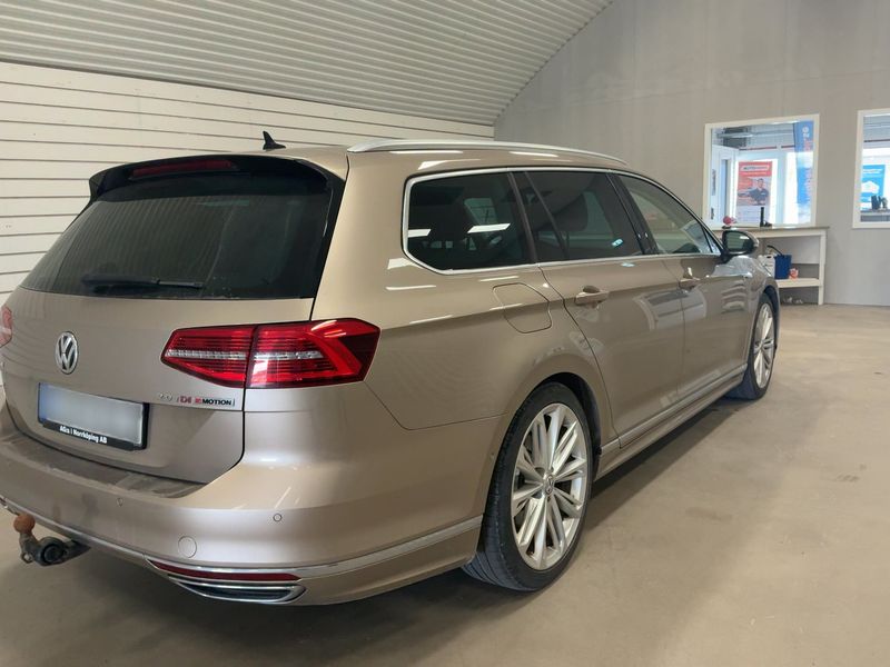 Volkswagen Passat 2.0 TDI Highline 4Motion BlueMotion Tech 2016 – снимка 8