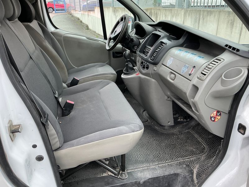 Opel Vivaro 2.0 CDTI Kasten L2H1 2,9t 2012 – снимка 3