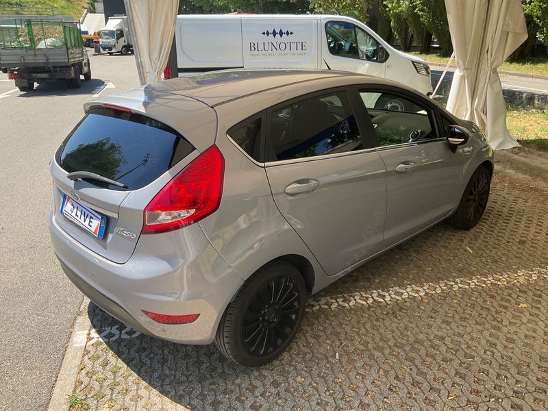 Ford Fiesta 1.4 TDCi Titanium 2012 – снимка 2