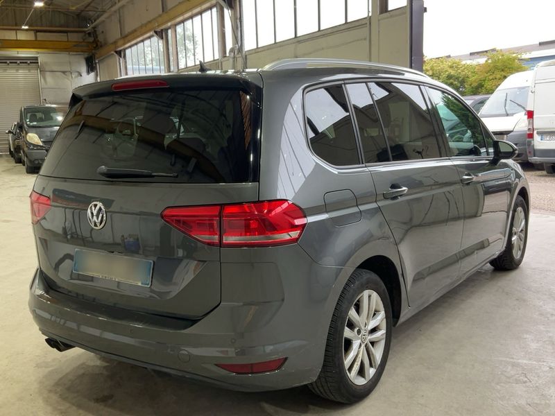 Volkswagen Touran 1.4 TSI Comfortline BlueMotion Tech 2017 – снимка 8