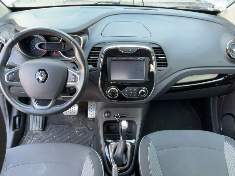 Renault Captur 1.2 TCe Energy Intens 2017 – снимка 17