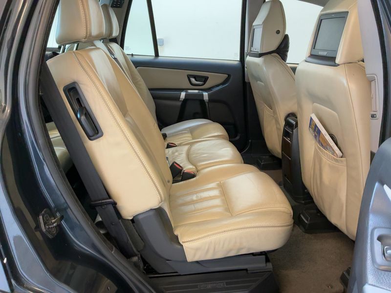 Volvo XC90 2.4 D5 Xenium 2011 – снимка 19