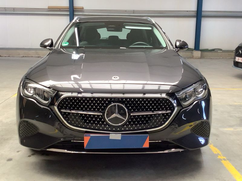 Mercedes-Benz E-Klasse E 220 d Mild-Hybrid T Avantgarde Advanced 2025 – снимка 14