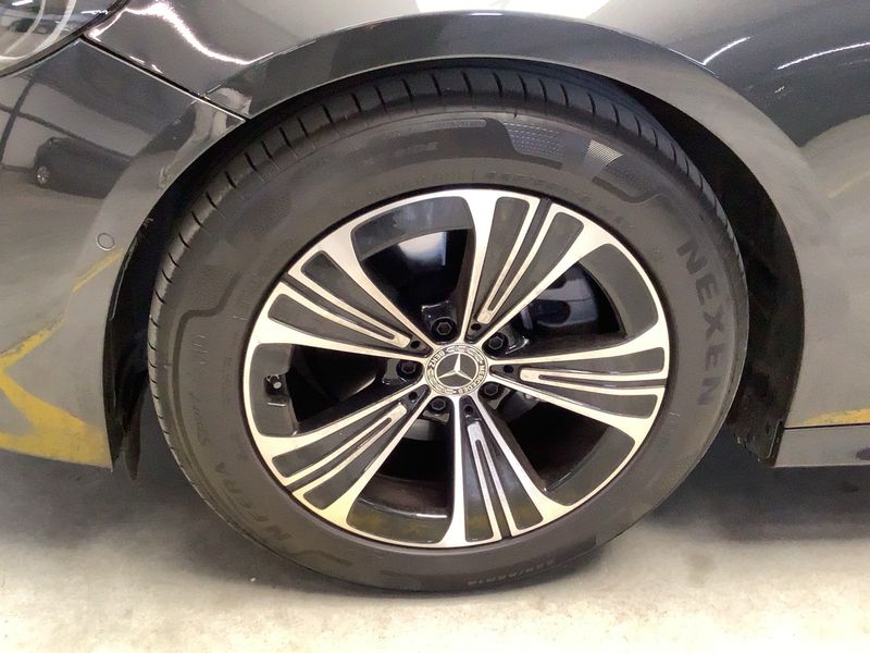 Mercedes-Benz E-Klasse E 220 d Mild-Hybrid T Avantgarde Advanced 2025 – снимка 3