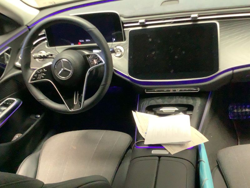 Mercedes-Benz E-Klasse E 220 d Mild-Hybrid T Avantgarde Advanced 2025 – снимка 17