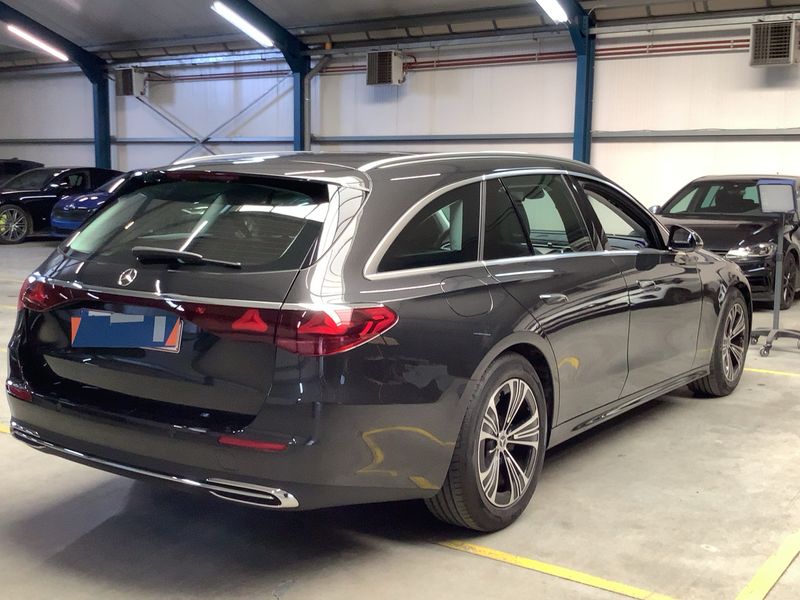 Mercedes-Benz E-Klasse E 220 d Mild-Hybrid T Avantgarde Advanced 2025 – снимка 8