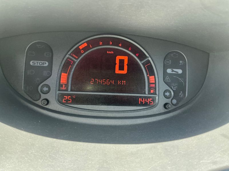 Renault Modus 1.5 dCi Confort Clim Dynamique 2005 – снимка 4