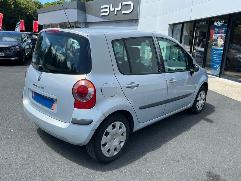 Renault Modus 1.5 dCi Confort Clim Dynamique 2005 – снимка 2