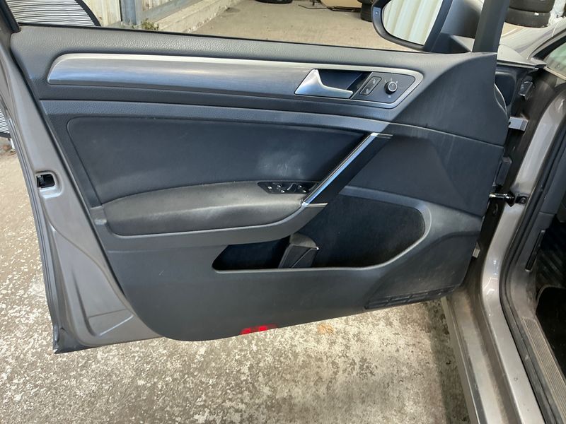 Volkswagen Golf VII 1.2 TSI Comfortline BlueMotion Tech 2013 – снимка 33
