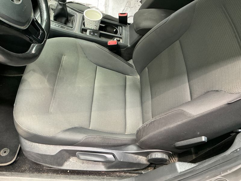Volkswagen Golf VII 1.2 TSI Comfortline BlueMotion Tech 2013 – снимка 32