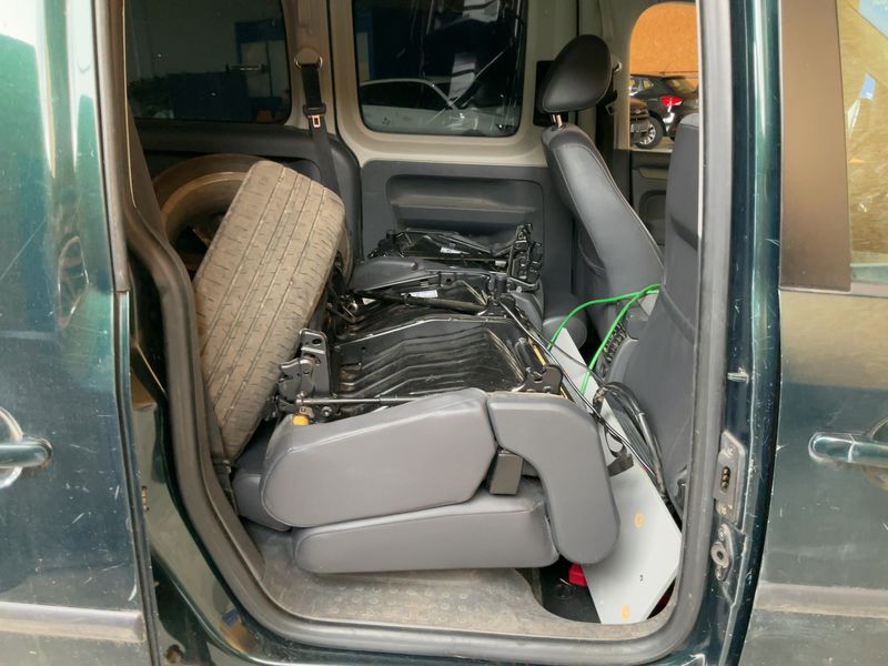 Volkswagen Caddy 2.0 TDI Maxi Highline 2012 – снимка 14