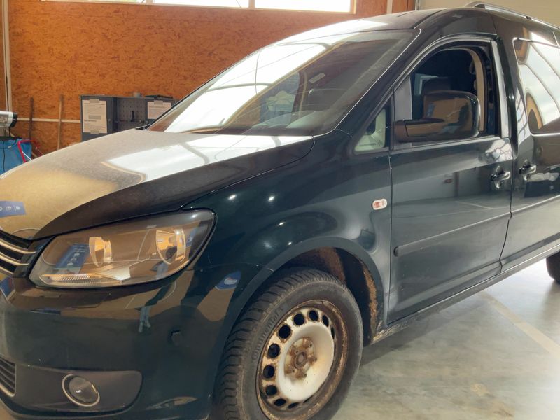 Volkswagen Caddy 2.0 TDI Maxi Highline 2012 – снимка 2