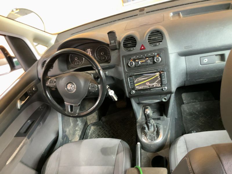 Volkswagen Caddy 2.0 TDI Maxi Highline 2012 – снимка 12