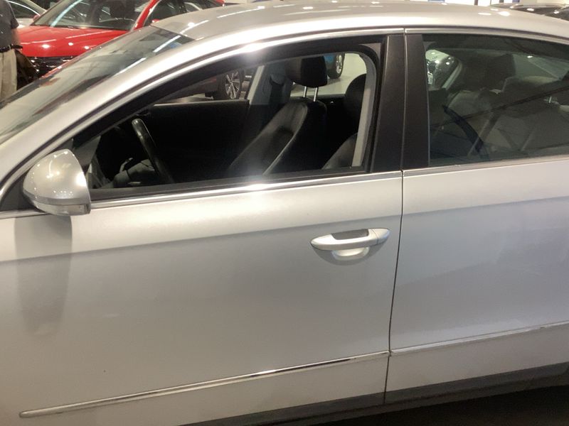 Volkswagen Passat 2.0 TDI Highline 2005 – снимка 4