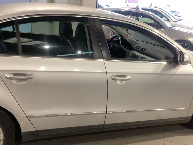 Volkswagen Passat 2.0 TDI Highline 2005 – снимка 7