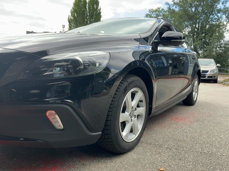 Volvo V40 Cross Country 1.6 D2 Momentum 2013 – снимка 2