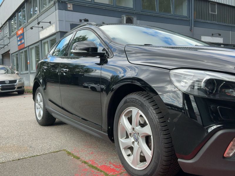 Volvo V40 Cross Country 1.6 D2 Momentum 2013 – снимка 12