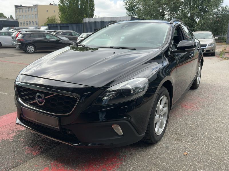 Volvo V40 Cross Country 1.6 D2 Momentum 2013 – снимка 1