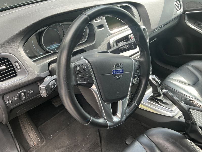 Volvo V40 Cross Country 1.6 D2 Momentum 2013 – снимка 25