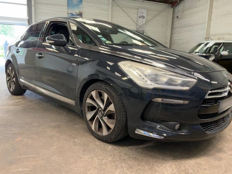 Citroen DS5 2.0 HDi Hybrid4 SportChic 2012 – снимка 12