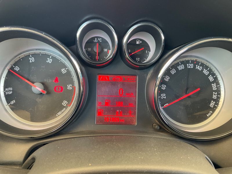 Opel Astra 1.7 CDTI Selective 2013 – снимка 4
