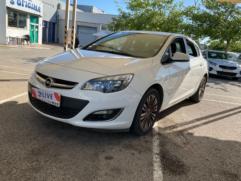 Opel Astra 1.7 CDTI Selective 2013