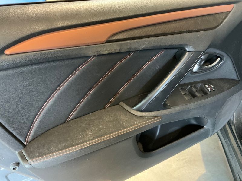 Toyota Avensis 2.0 D-4D Executive 2015 – снимка 23