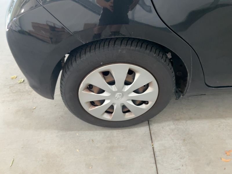 Toyota Yaris 1.5 Hybrid Life 2012 – снимка 9