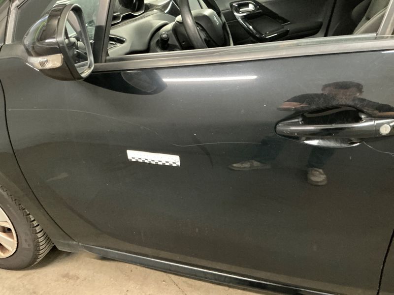 Peugeot 208 1.6 Blue-HDi Active Auto Ecole 2016 – снимка 28