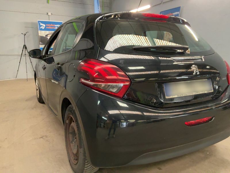 Peugeot 208 1.6 Blue-HDi Active Auto Ecole 2016 – снимка 6
