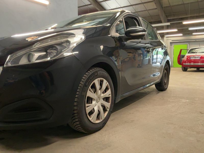 Peugeot 208 1.6 Blue-HDi Active Auto Ecole 2016 – снимка 2