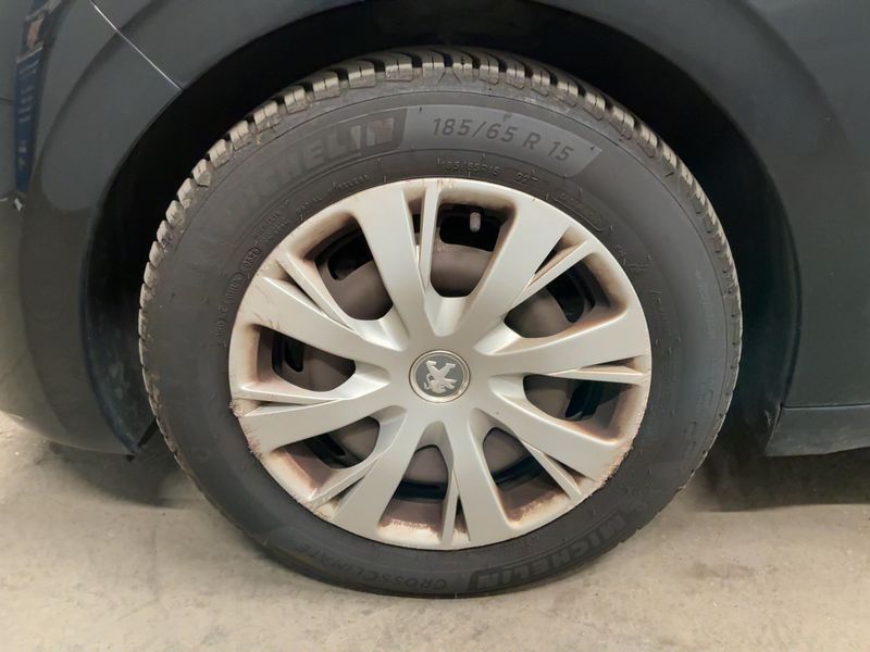 Peugeot 208 1.6 Blue-HDi Active Auto Ecole 2016 – снимка 3