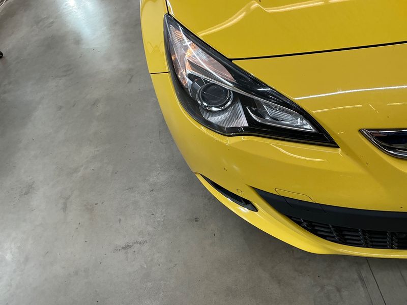 Opel Astra GTC 1.6 Turbo Edition 2011 – снимка 43