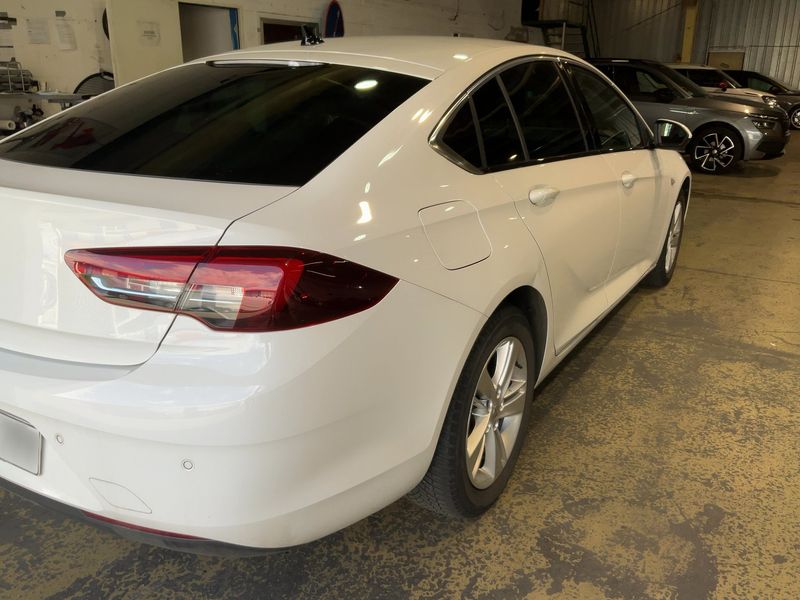 Opel Insignia Grand Sport 2.0 CDTI Dynamic 2019 – снимка 8