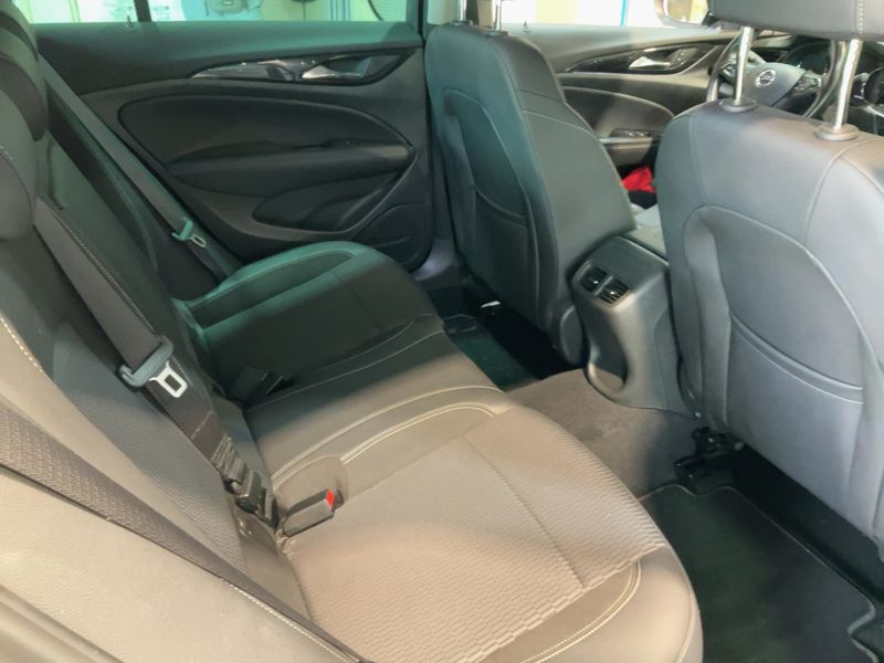 Opel Insignia Grand Sport 2.0 CDTI Dynamic 2019 – снимка 19