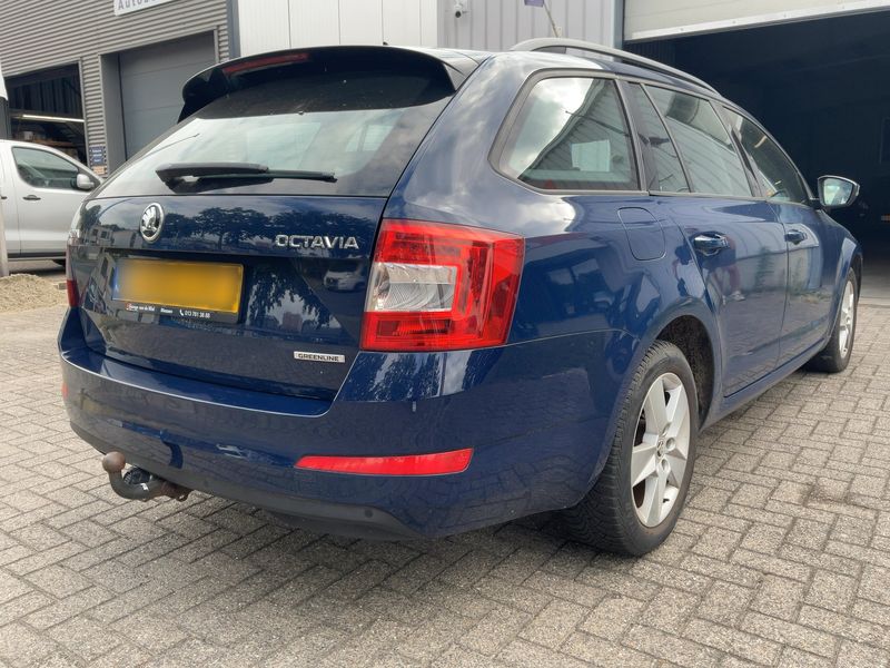 Skoda Octavia 1.6 TDI GreenLine 2014 – снимка 8