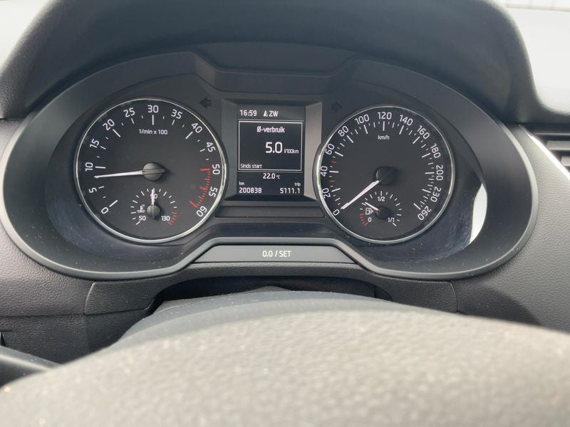 Skoda Octavia 1.6 TDI GreenLine 2014 – снимка 18