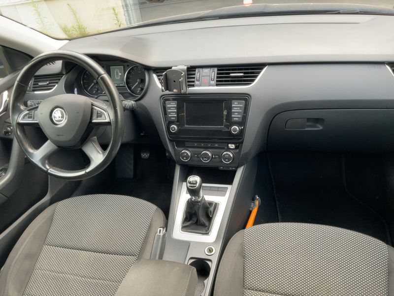 Skoda Octavia 1.6 TDI GreenLine 2014 – снимка 17