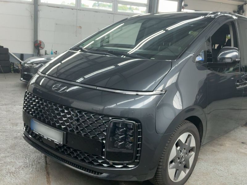 Hyundai Staria 2.2 CRDi Signature 4WD 2021 – снимка 2