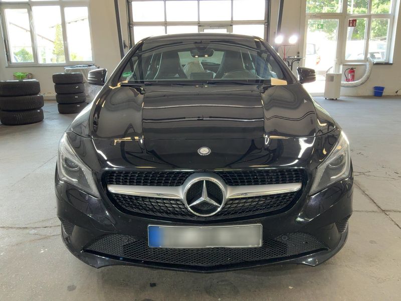Mercedes-Benz CLA-Klasse CLA 220 Shooting Brake Urban 2015 – снимка 14