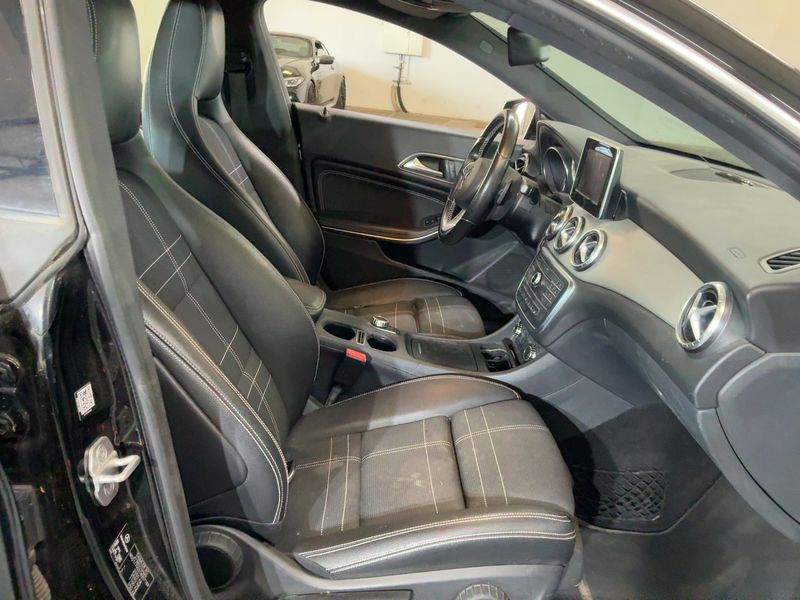 Mercedes-Benz CLA-Klasse CLA 220 Shooting Brake Urban 2015 – снимка 17