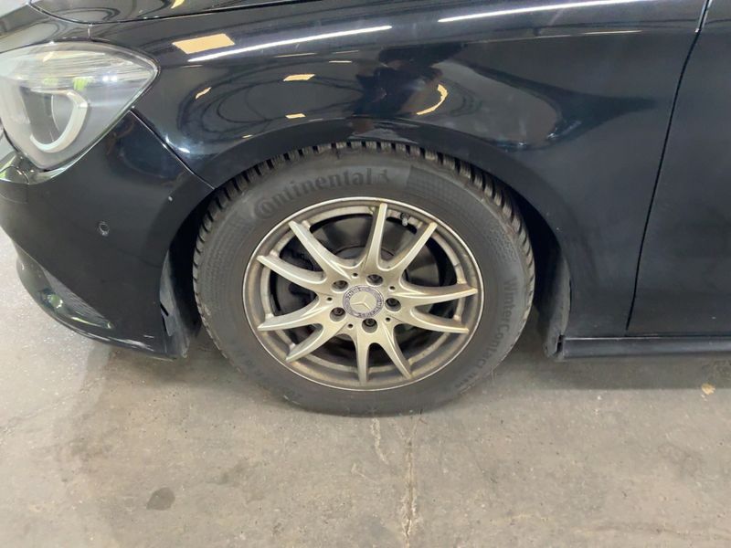Mercedes-Benz CLA-Klasse CLA 220 Shooting Brake Urban 2015 – снимка 3
