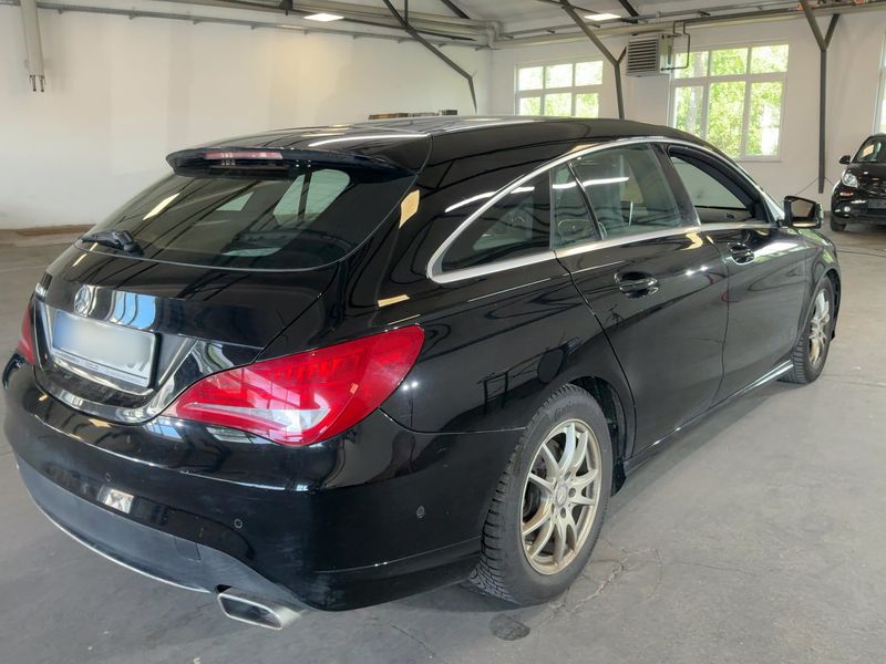 Mercedes-Benz CLA-Klasse CLA 220 Shooting Brake Urban 2015 – снимка 8